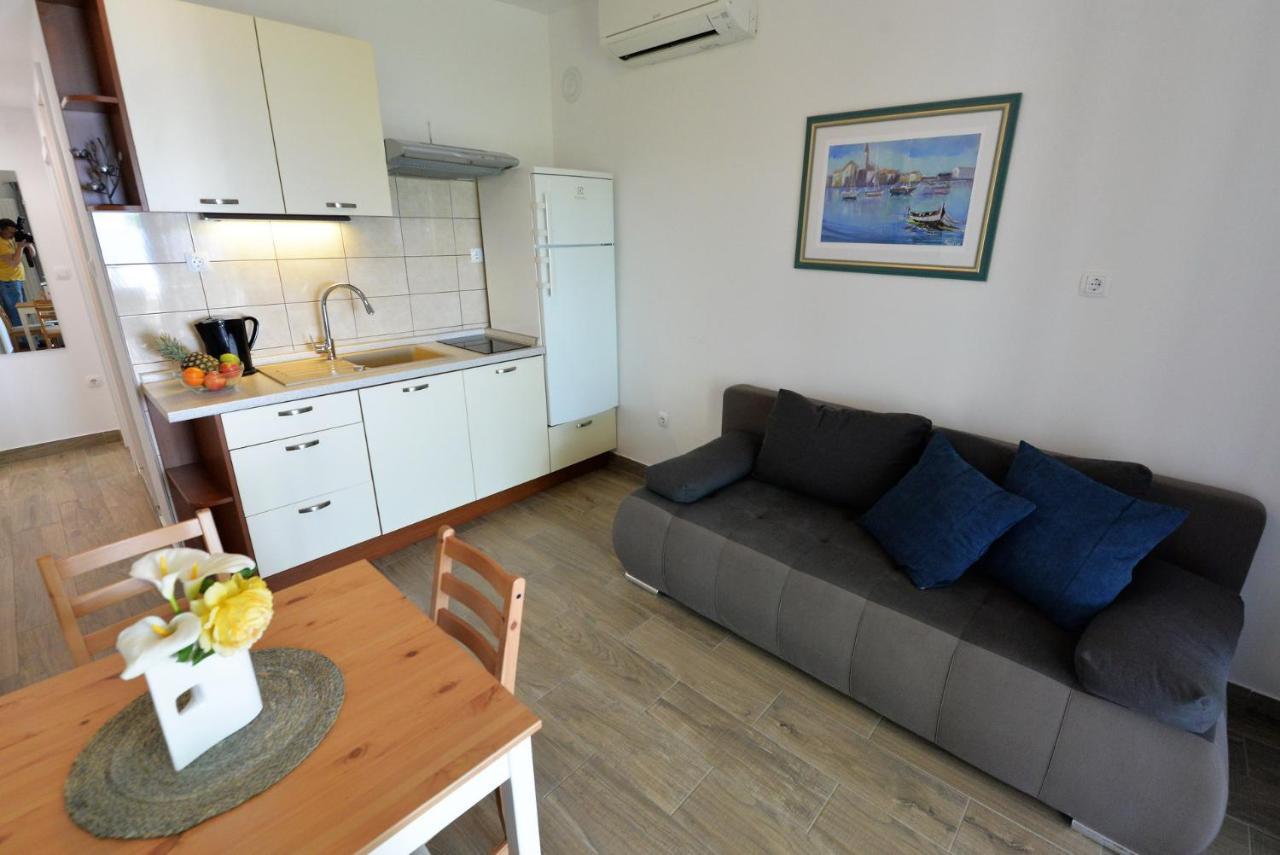Ferienwohnung Rato Murter Exterior foto
