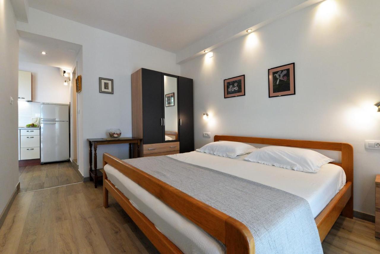 Ferienwohnung Rato Murter Exterior foto